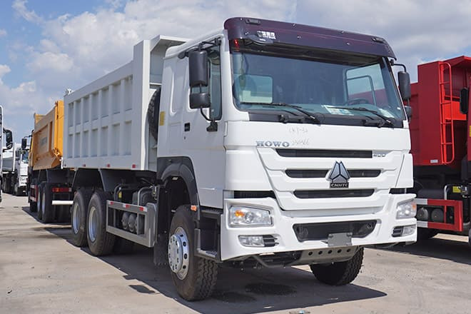 SINOTRUK Howo 6x4 New Tipper Trucks for Sale in Mauritania - Kallurauto: pilt 3 SINOTRUK Howo 6x4 New Tipper Trucks for Sale in Mauritania - Kallurauto: pilt 3