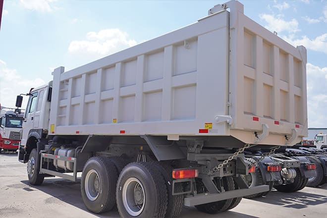 SINOTRUK Howo 6x4 New Tipper Trucks for Sale in Mauritania - Kallurauto: pilt 5 SINOTRUK Howo 6x4 New Tipper Trucks for Sale in Mauritania - Kallurauto: pilt 5