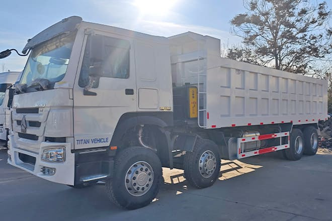 SINOTRUK Sinotruk Howo 371 8x4 Dump Truck for Sale in Libya - Kallurauto: pilt 2 SINOTRUK Sinotruk Howo 371 8x4 Dump Truck for Sale in Libya - Kallurauto: pilt 2