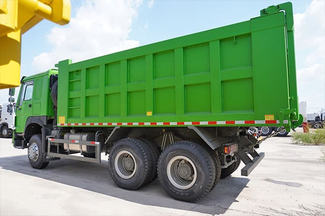 SINOTRUK Sinotruk Howo 6x4 Tipper Truck Price in Burkina Faso - Kallurauto: pilt 3 SINOTRUK Sinotruk Howo 6x4 Tipper Truck Price in Burkina Faso - Kallurauto: pilt 3