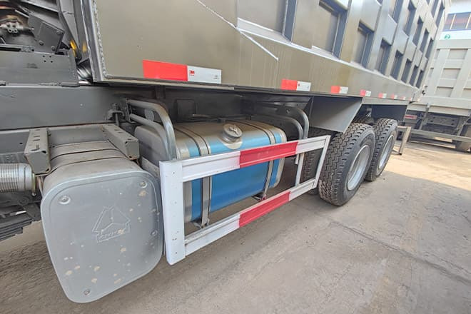 SINOTRUK Used Howo 10 Wheeler Tipper Truck Price for Sale in Nigeria - Kallurauto: pilt 4 SINOTRUK Used Howo 10 Wheeler Tipper Truck Price for Sale in Nigeria - Kallurauto: pilt 4
