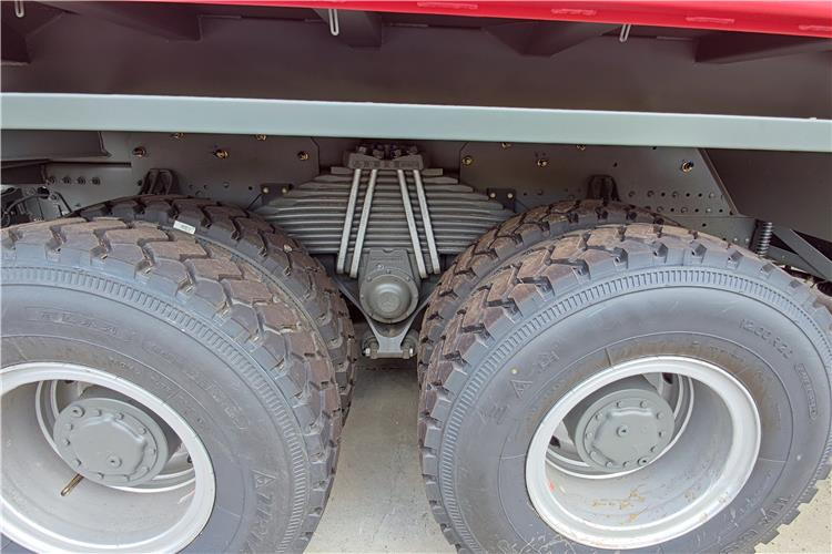 SINOTRUK Used Howo 340 Tipper Truck 6x4 for Sale Price In Senegal - Kallurauto: pilt 4 SINOTRUK Used Howo 340 Tipper Truck 6x4 for Sale Price In Senegal - Kallurauto: pilt 4