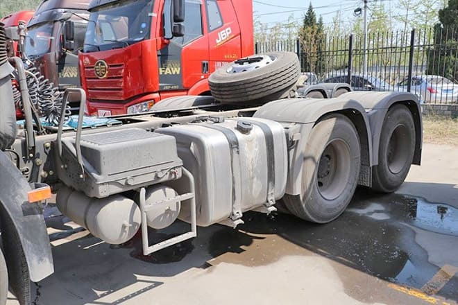 FAW Faw J6P 380HP Truck for Sale in Mali - Sadulveok: pilt 3 FAW Faw J6P 380HP Truck for Sale in Mali - Sadulveok: pilt 3