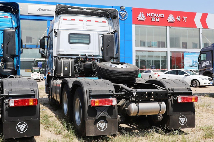 FOTON Foton 6x4 Tractor Head for Sale in Tanzania - Sadulveok: pilt 4 FOTON Foton 6x4 Tractor Head for Sale in Tanzania - Sadulveok: pilt 4