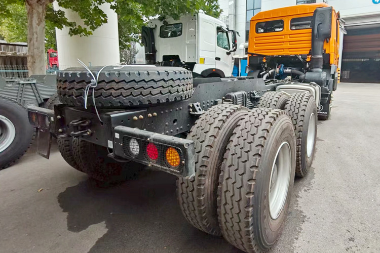 SHACMAN F3000 Shacman Truck Head for Sale in Saudi Arabia - Sadulveok: pilt 3 SHACMAN F3000 Shacman Truck Head for Sale in Saudi Arabia - Sadulveok: pilt 3