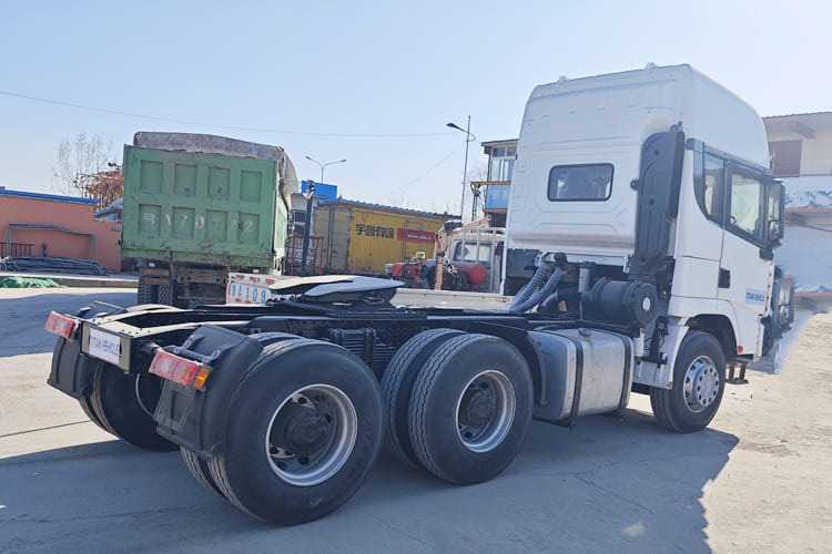 SHACMAN X3000 Shacman Truck Tractor for Sale in Guyana - Sadulveok: pilt 3 SHACMAN X3000 Shacman Truck Tractor for Sale in Guyana - Sadulveok: pilt 3