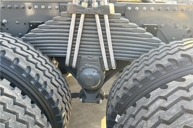 SINOTRUK Howo New Model 371 HP Truck Head for Sale In Zambia - Sadulveok: pilt 4 SINOTRUK Howo New Model 371 HP Truck Head for Sale In Zambia - Sadulveok: pilt 4