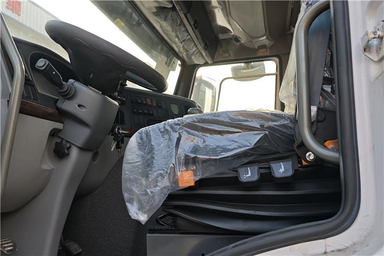 SINOTRUK Used Howo 371 Truck Head for Sale In Nigeria Lagos - Sadulveok: pilt 4 SINOTRUK Used Howo 371 Truck Head for Sale In Nigeria Lagos - Sadulveok: pilt 4