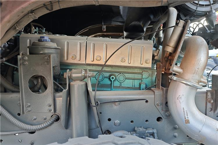SINOTRUK Used Howo 371 Truck Head for Sale In Nigeria Lagos - Sadulveok: pilt 5 SINOTRUK Used Howo 371 Truck Head for Sale In Nigeria Lagos - Sadulveok: pilt 5