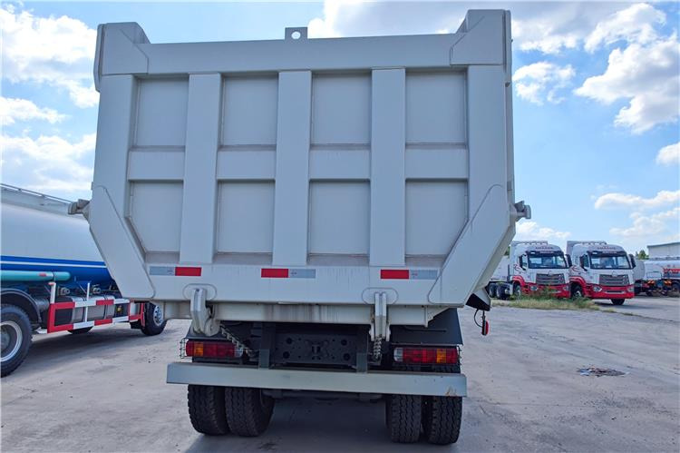 Sinotruk Used Howo 400HP 12 Wheeler Dump Truck for Sale In Tanzania - Kallurauto: pilt 3 Sinotruk Used Howo 400HP 12 Wheeler Dump Truck for Sale In Tanzania - Kallurauto: pilt 3