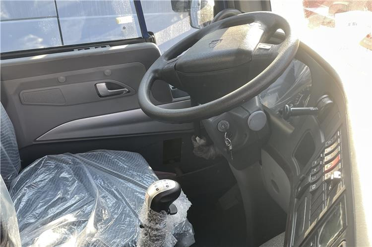 Sinotruk Used Howo A7 Dump Truck 6x4 for Sale In Democratic Republic of the Congo - Kallurauto: pilt 4 Sinotruk Used Howo A7 Dump Truck 6x4 for Sale In Democratic Republic of the Congo - Kallurauto: pilt 4