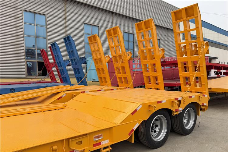 TITAN 2 Axle 50 Ton Low Bed Trailer for Sale In Nigeria Lagos - Madal platvormpoolhaagis: pilt 3 TITAN 2 Axle 50 Ton Low Bed Trailer for Sale In Nigeria Lagos - Madal platvormpoolhaagis: pilt 3