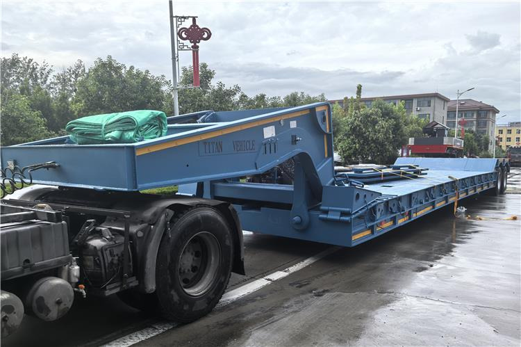 TITAN 2 Axle 80 Ton Detachable Gooseneck Trailer for Sale In Nigeria - Madal platvormpoolhaagis: pilt 1 TITAN 2 Axle 80 Ton Detachable Gooseneck Trailer for Sale In Nigeria - Madal platvormpoolhaagis: pilt 1