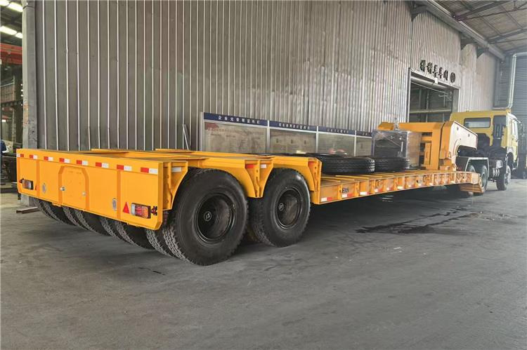 TITAN 2 Axle Detachable Gooseneck Trailer for Sale In Jamaica - Madal platvormpoolhaagis: pilt 3 TITAN 2 Axle Detachable Gooseneck Trailer for Sale In Jamaica - Madal platvormpoolhaagis: pilt 3