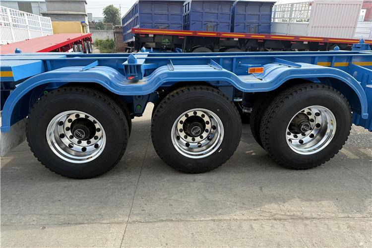 TITAN 3 Axle 40 foot Container Trailer for Sale In Senegal - Šassii poolhaagis: pilt 3 TITAN 3 Axle 40 foot Container Trailer for Sale In Senegal - Šassii poolhaagis: pilt 3