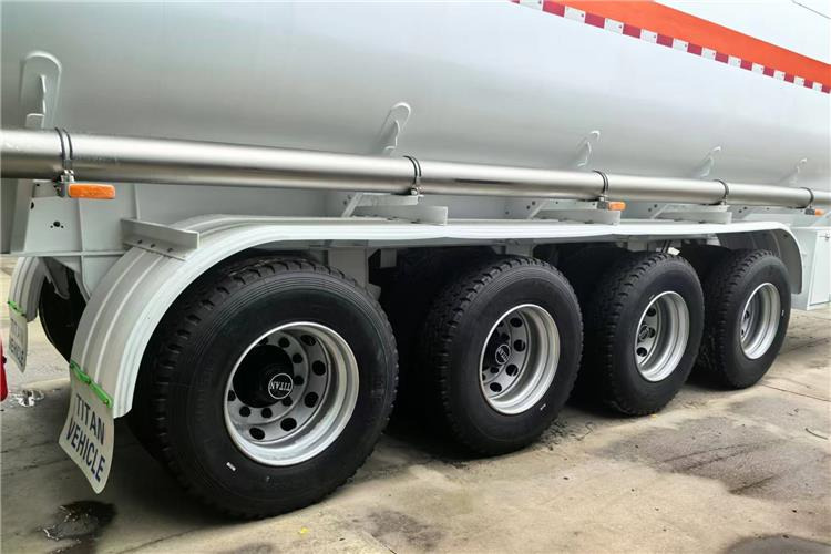TITAN 4 Axle Fuel Tanker Trailer for Sale In Guyana - Tsistern poolhaagis: pilt 5 TITAN 4 Axle Fuel Tanker Trailer for Sale In Guyana - Tsistern poolhaagis: pilt 5