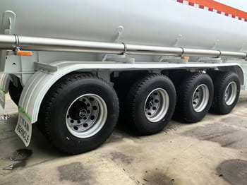 TITAN Diesel Tanker Trailer for Sale in Sierra Leone - Tsistern poolhaagis: pilt 4 TITAN Diesel Tanker Trailer for Sale in Sierra Leone - Tsistern poolhaagis: pilt 4
