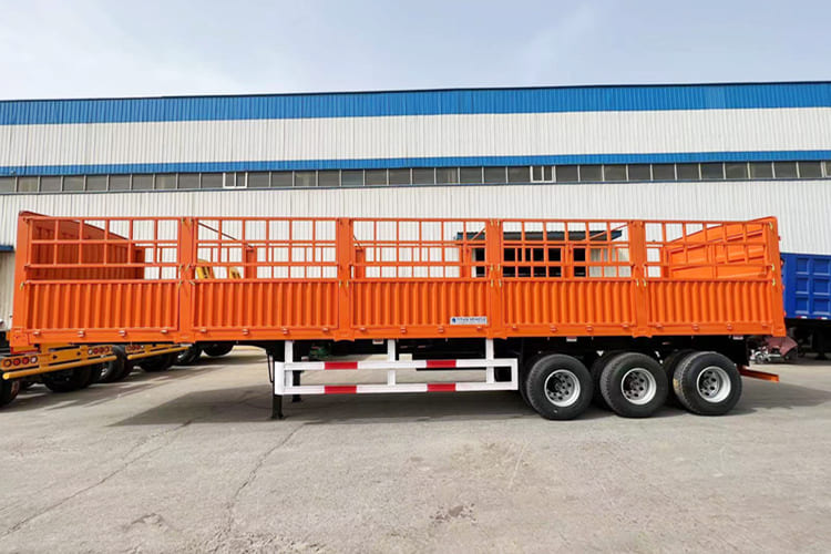 TITAN Fence Trailer for Sale in Saudi Arabia - Loomaveo poolhaagis: pilt 3 TITAN Fence Trailer for Sale in Saudi Arabia - Loomaveo poolhaagis: pilt 3