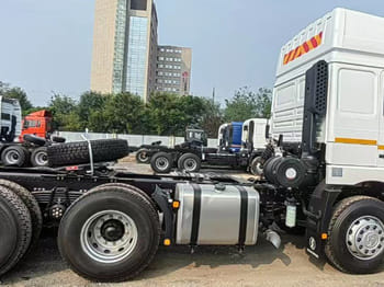 SHACMAN Shacman Truck Head for Sale in Congo - Veoauto: pilt 4 SHACMAN Shacman Truck Head for Sale in Congo - Veoauto: pilt 4