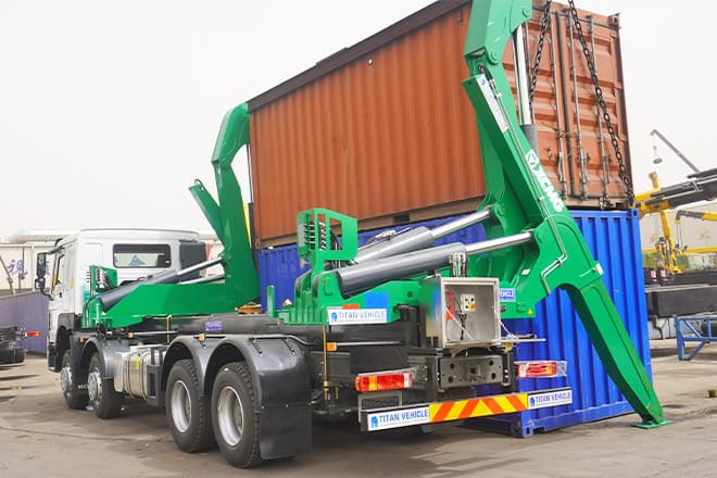 XCMG 20 Ft Side Loader Truck for Sale in Zambia - Konteinerveduk/ Tõstukiga veoauto: pilt 2 XCMG 20 Ft Side Loader Truck for Sale in Zambia - Konteinerveduk/ Tõstukiga veoauto: pilt 2