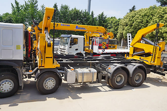 XCMG 20Ft Container Side Lift Truck for Sale in Guyana - Konteinerveduk/ Tõstukiga veoauto: pilt 3 XCMG 20Ft Container Side Lift Truck for Sale in Guyana - Konteinerveduk/ Tõstukiga veoauto: pilt 3