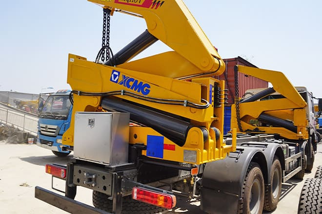 XCMG 20Ft Container Side Lift Truck for Sale in Guyana - Konteinerveduk/ Tõstukiga veoauto: pilt 2 XCMG 20Ft Container Side Lift Truck for Sale in Guyana - Konteinerveduk/ Tõstukiga veoauto: pilt 2
