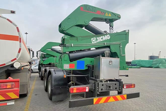 XCMG 20Ft Container Side Loader Truck for Sale in Tanzania - Konteinerveduk/ Tõstukiga veoauto: pilt 3 XCMG 20Ft Container Side Loader Truck for Sale in Tanzania - Konteinerveduk/ Tõstukiga veoauto: pilt 3