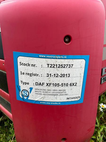DAF XF105-510 Rouge Grenat - Kabiin - Veoauto: pilt 2 DAF XF105-510 Rouge Grenat - Kabiin - Veoauto: pilt 2