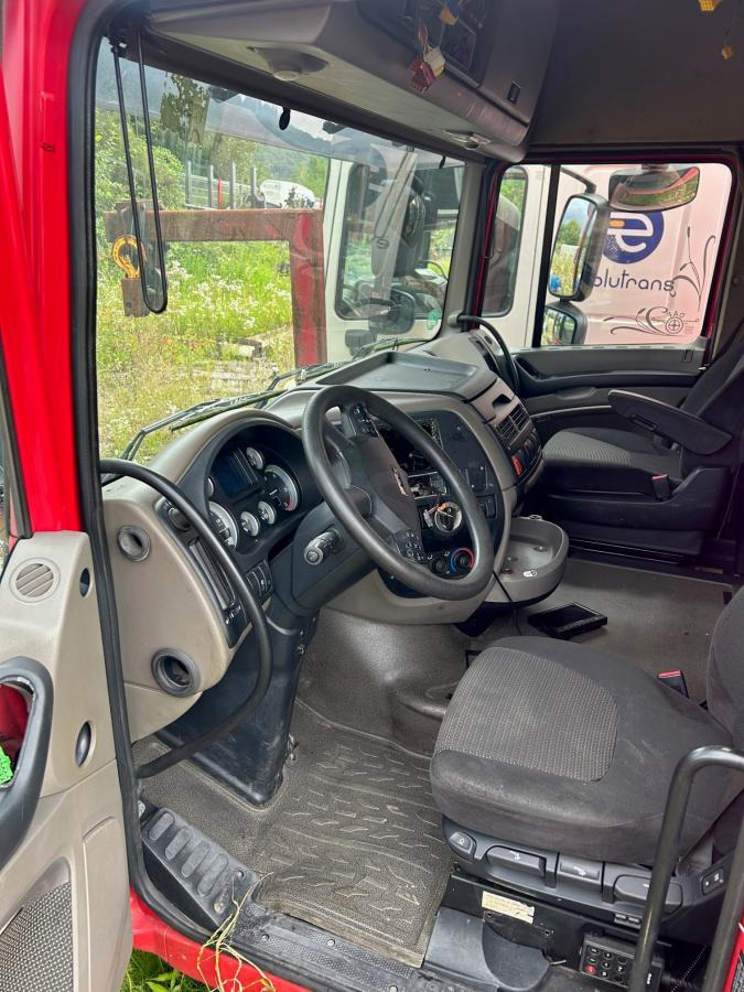 DAF XF105-510 Rouge Grenat - Kabiin - Veoauto: pilt 3 DAF XF105-510 Rouge Grenat - Kabiin - Veoauto: pilt 3