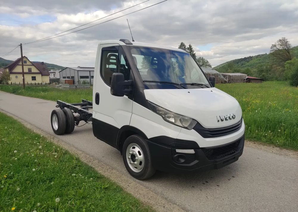 Iveco DAILY 35c14 2.3 hpi rama do zabudowy, - Kabiinišassiiga veoauto: pilt 1 Iveco DAILY 35c14 2.3 hpi rama do zabudowy, - Kabiinišassiiga veoauto: pilt 1