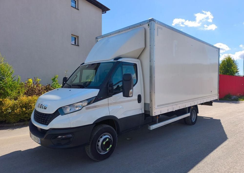 Iveco DAILY 70C18 KONTENER 5,5M obsługa silnika nowy rozrząd - Tarbesõiduk furgoon: pilt 1 Iveco DAILY 70C18 KONTENER 5,5M obsługa silnika nowy rozrząd - Tarbesõiduk furgoon: pilt 1