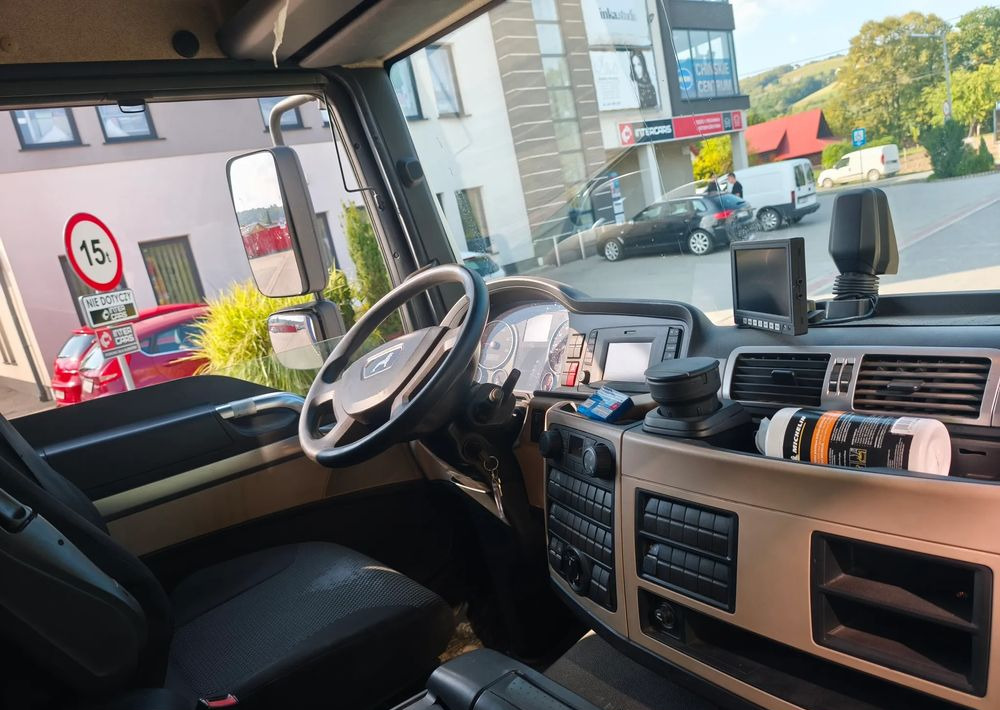 MAN TGL 12.250 kontener 6,2 , winda - Kasti veoauto: pilt 4 MAN TGL 12.250 kontener 6,2 , winda - Kasti veoauto: pilt 4