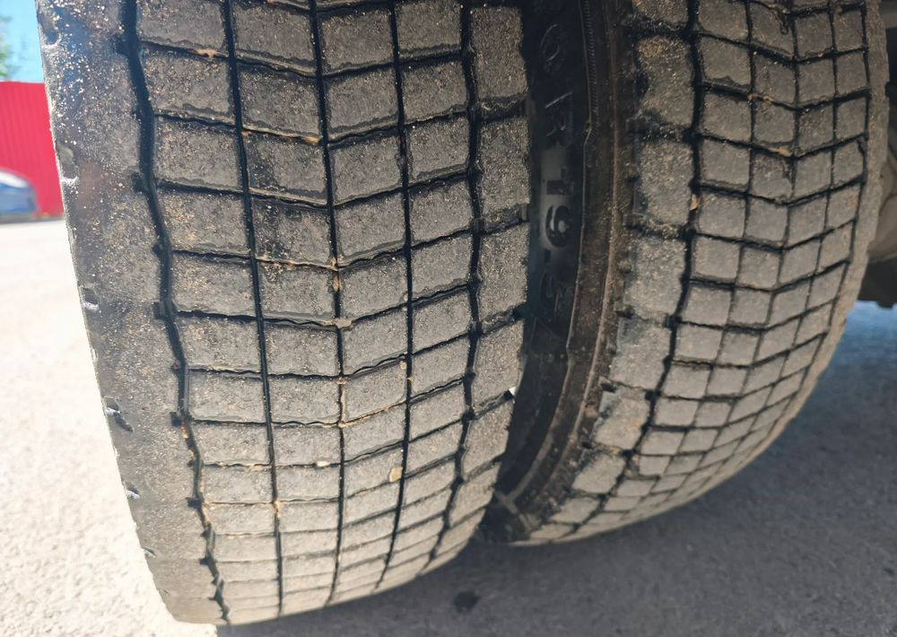 Renault GAMA D 12.210 chłodnia izoterma 14 palet poduszka - Külmutiga veoauto: pilt 3 Renault GAMA D 12.210 chłodnia izoterma 14 palet poduszka - Külmutiga veoauto: pilt 3
