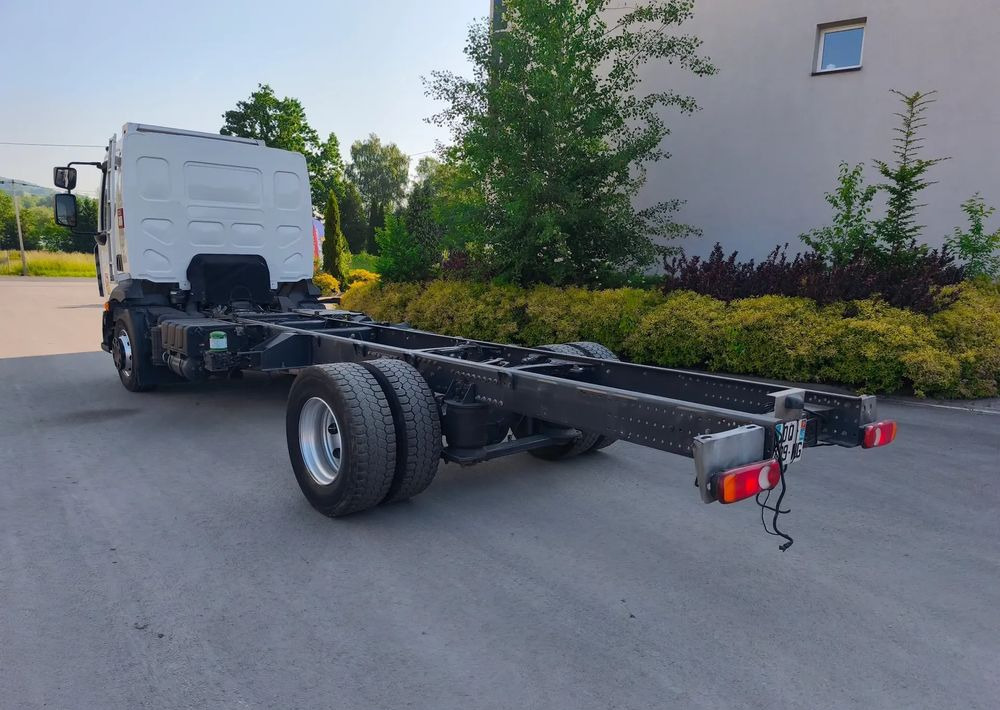 Renault Gama D 16.250 rama do zabudowy poduszka blokada mostu - Kabiinišassiiga veoauto: pilt 4 Renault Gama D 16.250 rama do zabudowy poduszka blokada mostu - Kabiinišassiiga veoauto: pilt 4