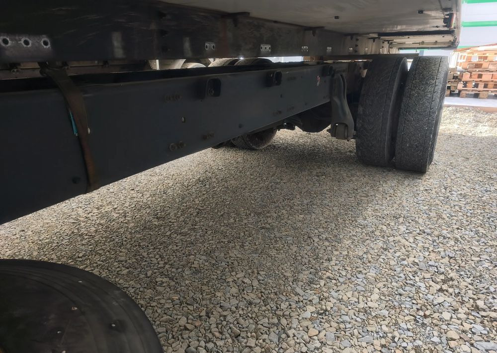 Renault Gama D 18.280 rama do zabudowy poduszka - Kabiinišassiiga veoauto: pilt 5 Renault Gama D 18.280 rama do zabudowy poduszka - Kabiinišassiiga veoauto: pilt 5