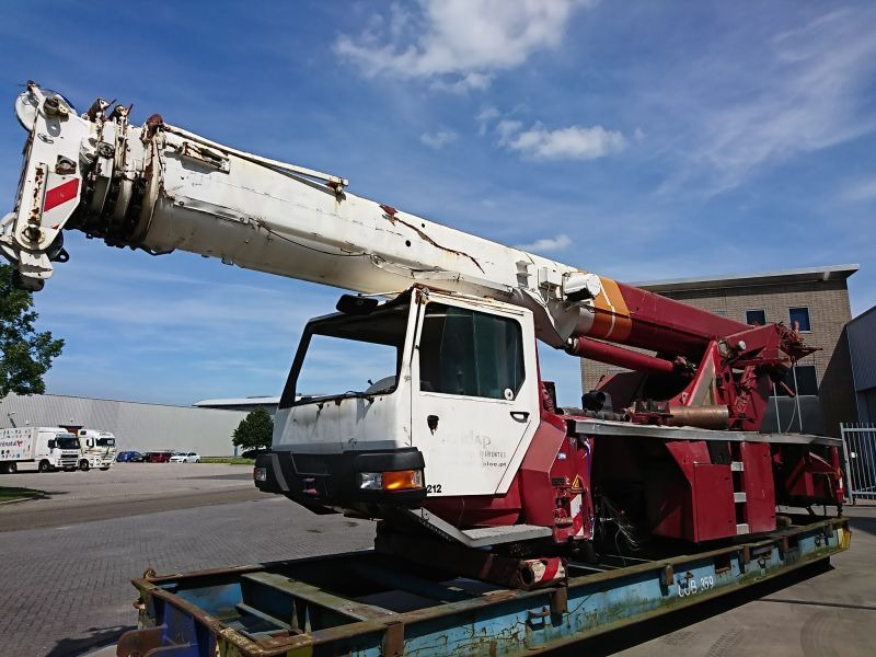 Liebherr LTM 1040-2.1 - Autokraana: pilt 1 Liebherr LTM 1040-2.1 - Autokraana: pilt 1