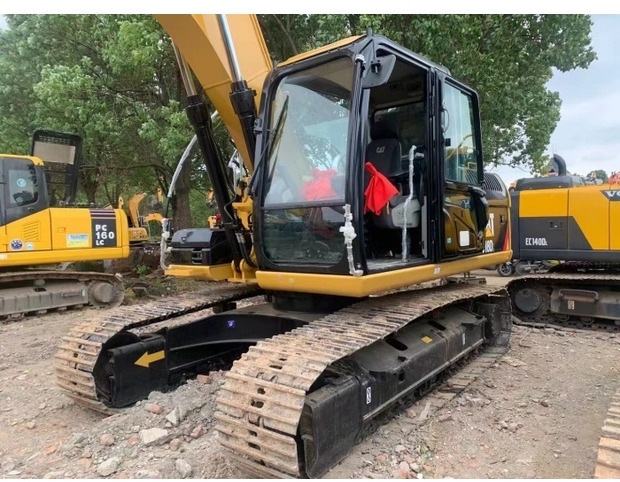 2021 Caterpillar 318D2 - Lintekskavaator: pilt 2 2021 Caterpillar 318D2 - Lintekskavaator: pilt 2
