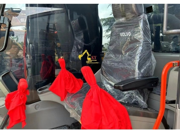 2022 Volvo EC 350 - Lintekskavaator: pilt 4 2022 Volvo EC 350 - Lintekskavaator: pilt 4