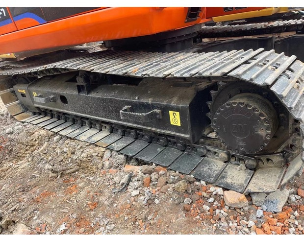 2023 Doosan DH150 - Lintekskavaator: pilt 2 2023 Doosan DH150 - Lintekskavaator: pilt 2