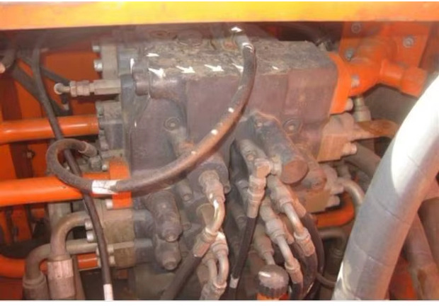 Lintekskavaator 2023 Doosan DH225-7: pilt 10