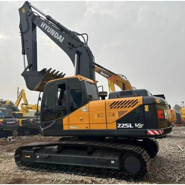 2023 Hyundai R225 - Lintekskavaator: pilt 2 2023 Hyundai R225 - Lintekskavaator: pilt 2