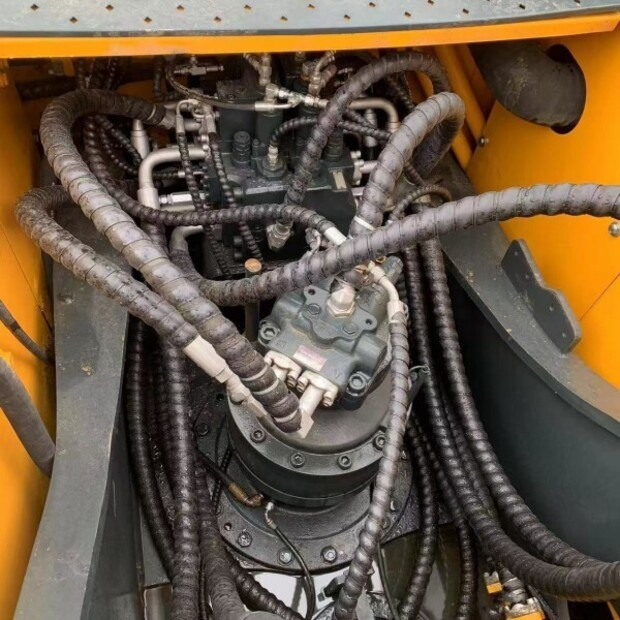 2023 Hyundai R305 - Lintekskavaator: pilt 3 2023 Hyundai R305 - Lintekskavaator: pilt 3