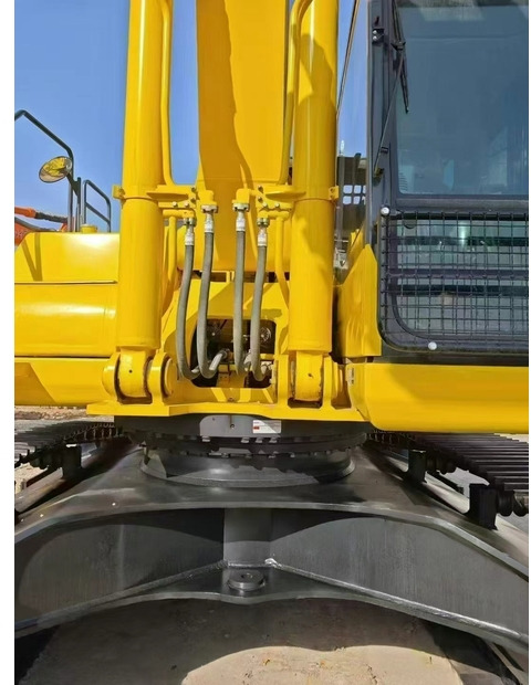 Lintekskavaator 2023 Komatsu PC400: pilt 11