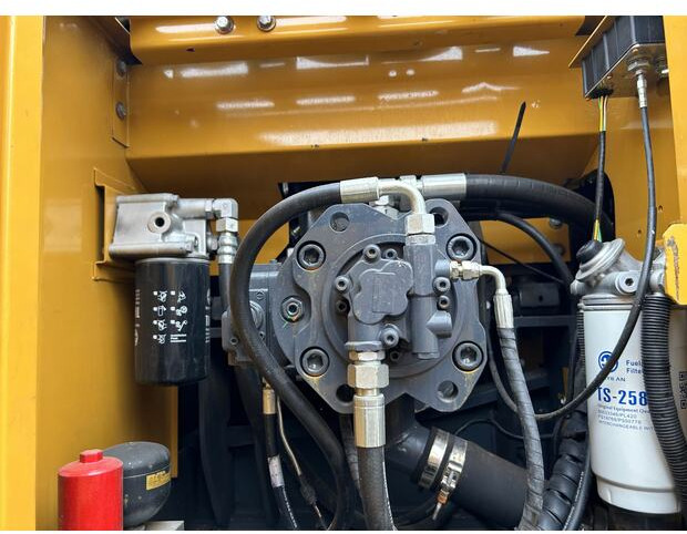 2023 XCMG XE215 - Lintekskavaator: pilt 3 2023 XCMG XE215 - Lintekskavaator: pilt 3