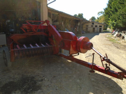 Massey Ferguson 10-8 - Heinapress, kandiline: pilt 4 Massey Ferguson 10-8 - Heinapress, kandiline: pilt 4