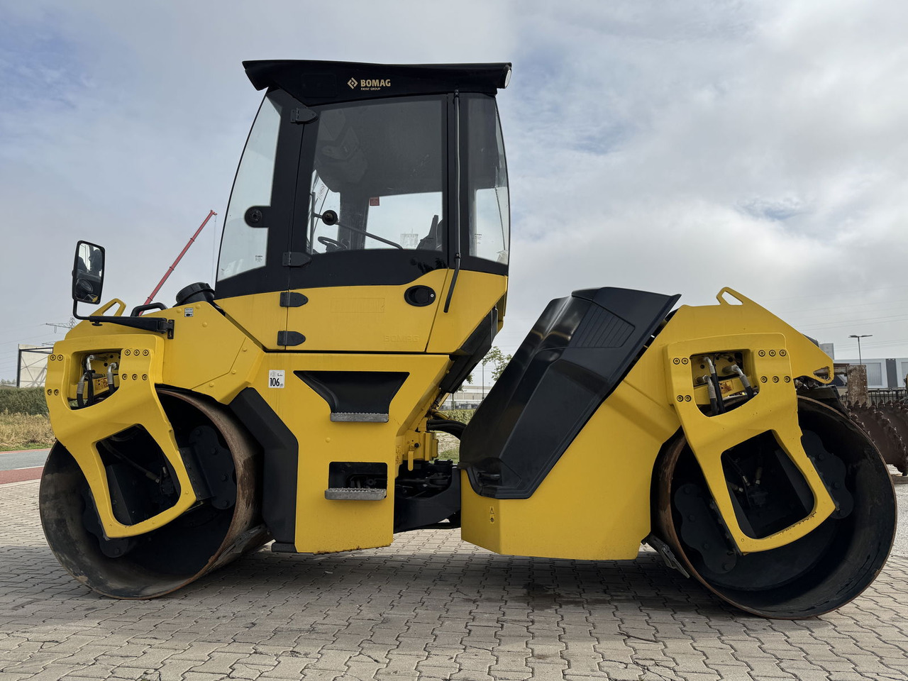 Bomag BW 151 AD-5 - Teerull: pilt 5 Bomag BW 151 AD-5 - Teerull: pilt 5