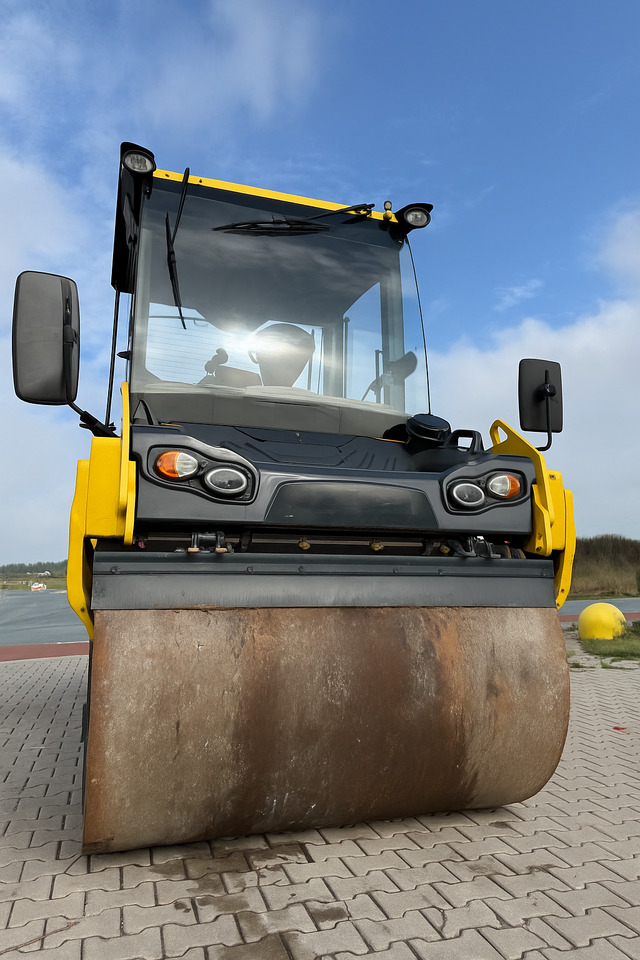 Bomag BW 151 AD-5 - Teerull: pilt 3 Bomag BW 151 AD-5 - Teerull: pilt 3