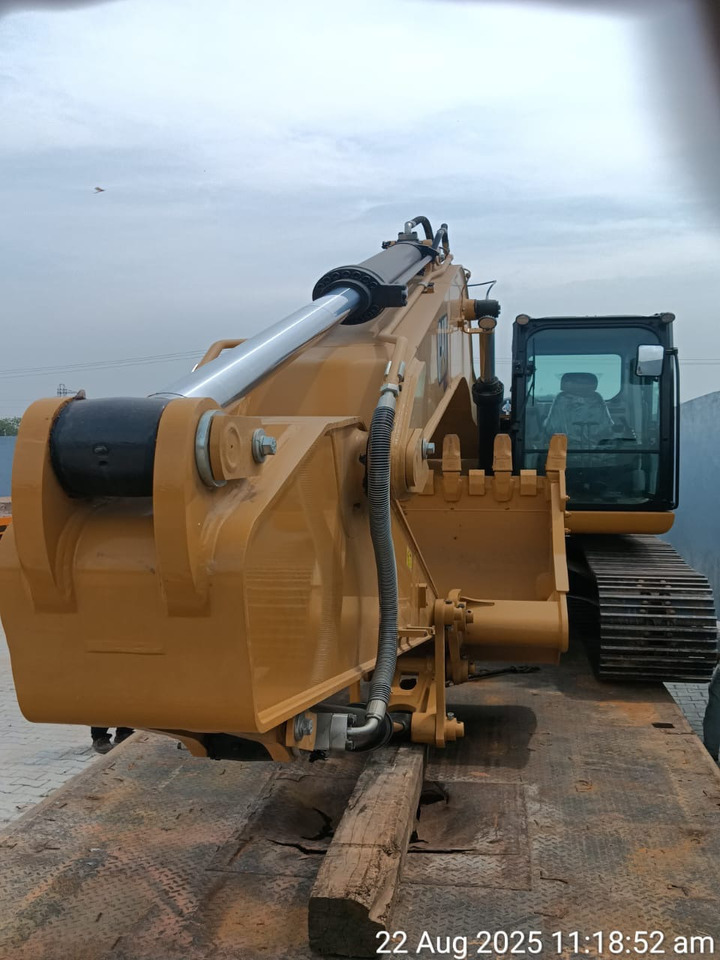 CATERPILLAR 323D3 - Ekskavaator: pilt 1 CATERPILLAR 323D3 - Ekskavaator: pilt 1