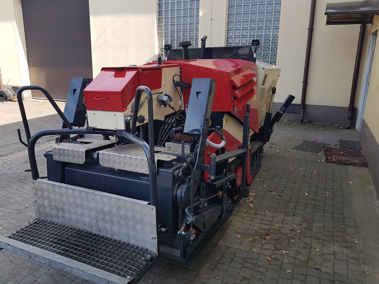 DEMAG DF45C - Asfaldilaotur: pilt 3 DEMAG DF45C - Asfaldilaotur: pilt 3