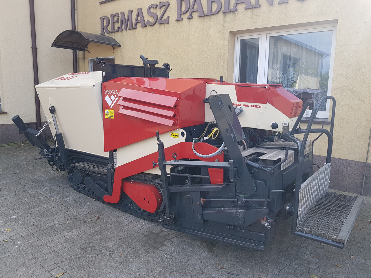 DEMAG DF45C - Asfaldilaotur: pilt 2 DEMAG DF45C - Asfaldilaotur: pilt 2